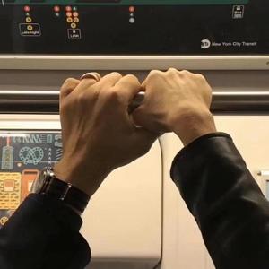 粗大玩稚嫩亲女
